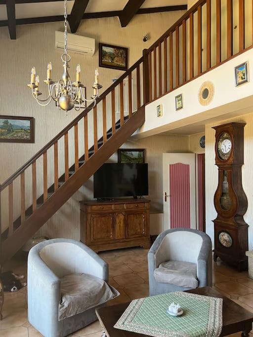 Maison Familiale Idealement Situee Avec Tout Le Confort Ним Экстерьер фото